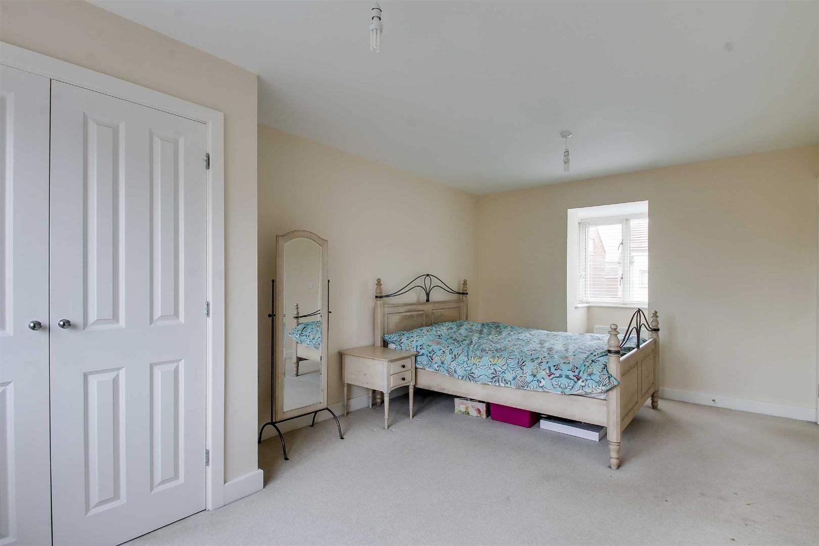 Warwick Avenue, Broughton, Milton Keynes